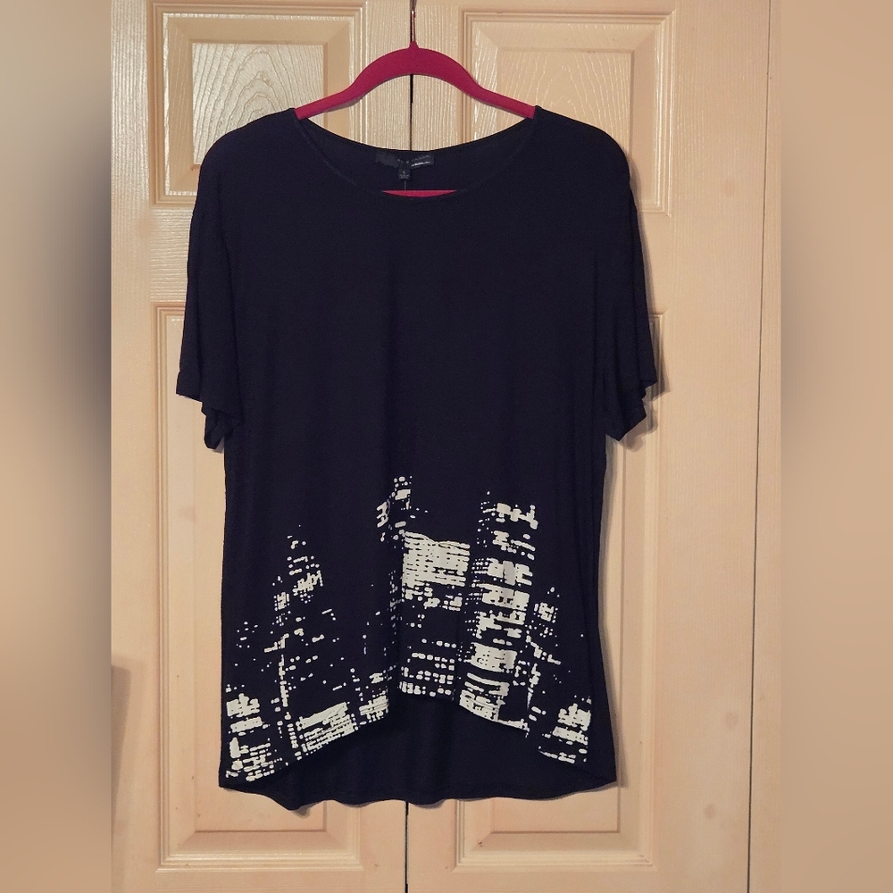 Elie Tahari Black and White Cityscape Tee